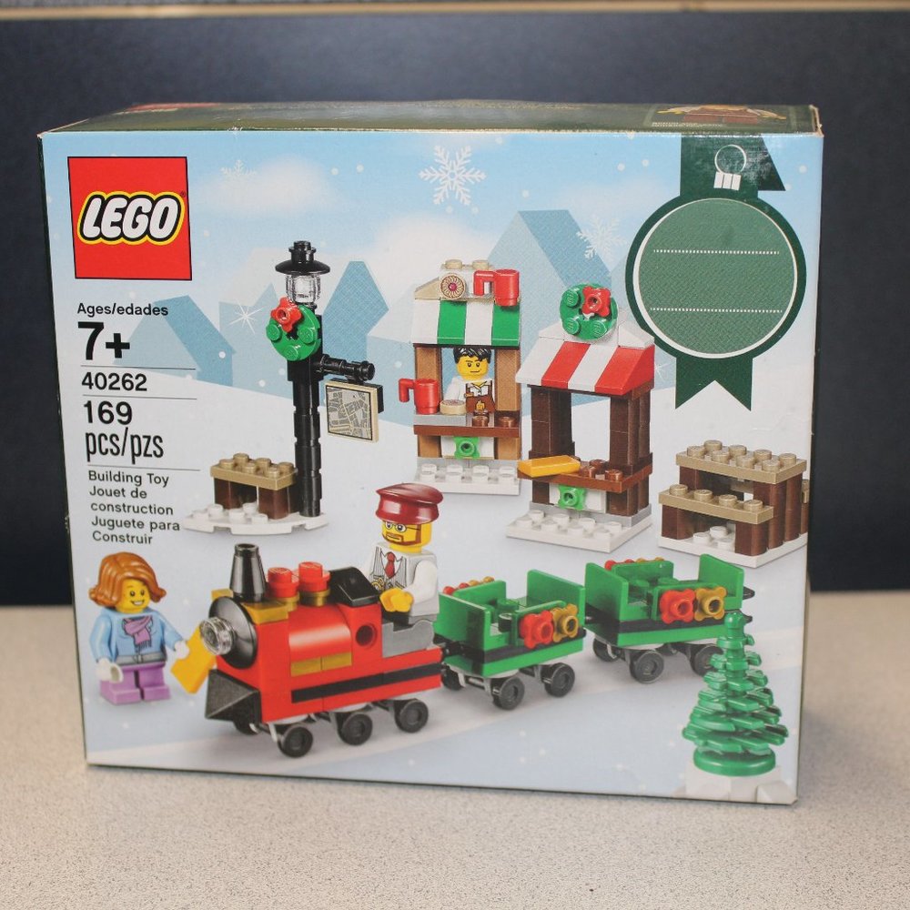 NEW Lego Holiday Seasonal CHRISTMAS TRAIN RIDE Set #40262 Winter Village NIB